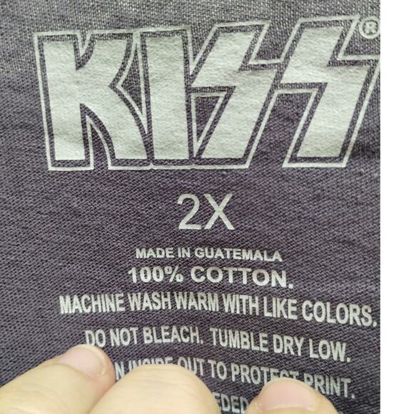 KISS Women's Size 2X NEW Purple Graphic Distressed Short Sleeve Band T-Shirt - Picture 4 of 6